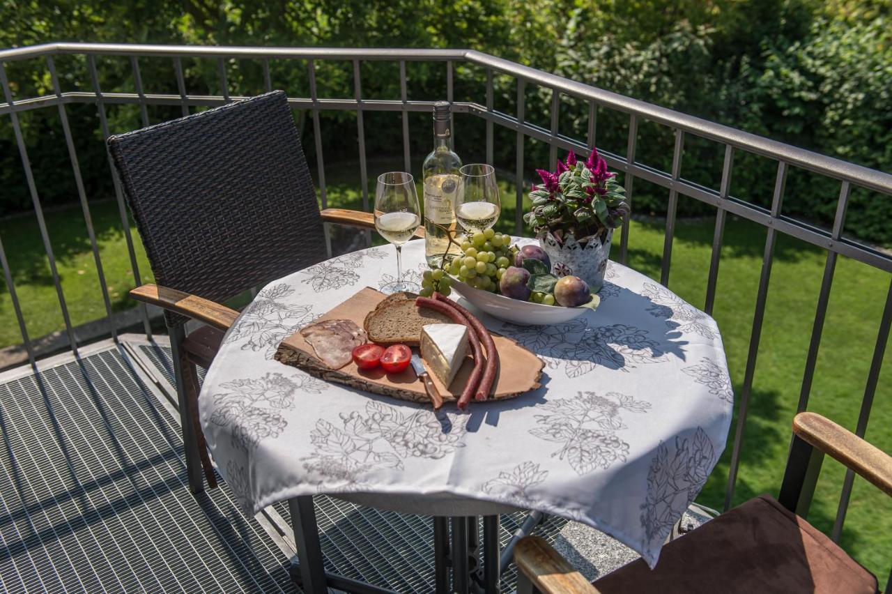 Ferienwohnung Tonart Зомерах Екстериор снимка
